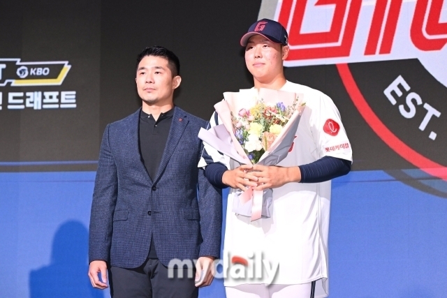 롯데 자이언츠의 선택을 받은 전미르./송공동 = 곽경훈 기자 kphoto@mydaily.co.kr