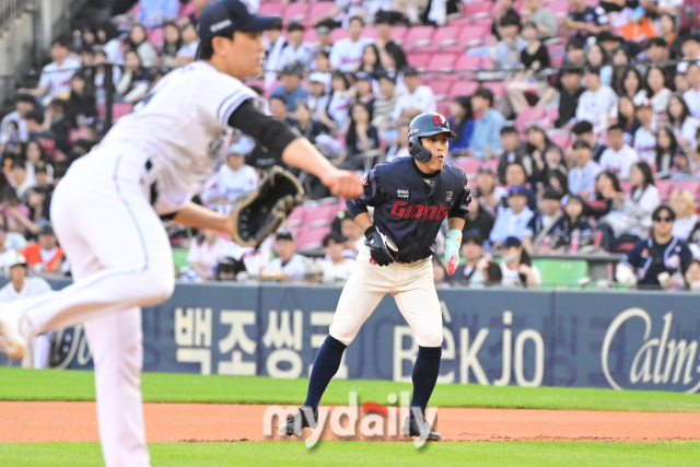  17일 서울 잠실야구장에서 진행된 