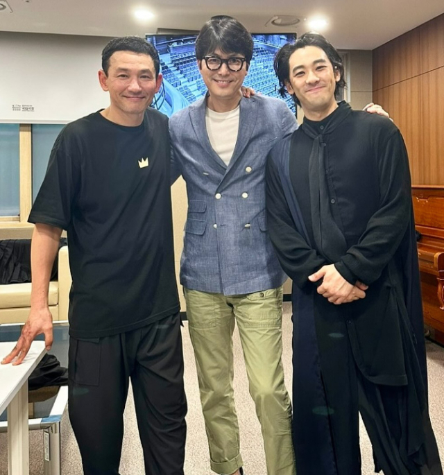황정민, 정우성, 남윤호/소셜미디어