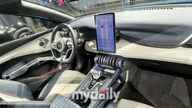 BYD 아토3 1열 실내. /심지원 기자