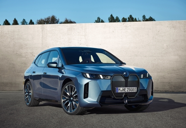 BMW 뉴 iX xDrive60. /BMW