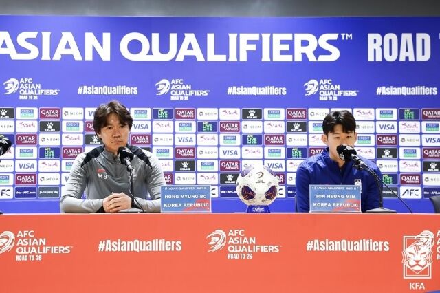 홍명보 대한민국 축구대표팀 감독과 손흥민/대한축구협회