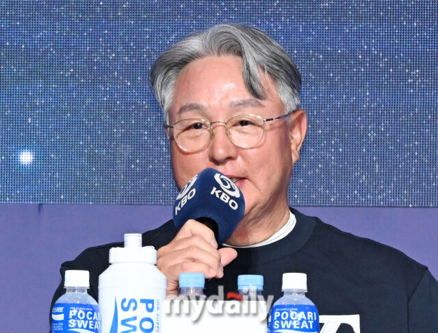 한화 김경문 감독이 20일 오후 서울 잠실 롯데호텔 월드에서 진행된 