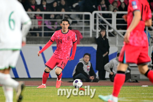 대한민국 축구대표팀 조유민이 20일 오후 경기도 고양종합운동장에서 진행된 