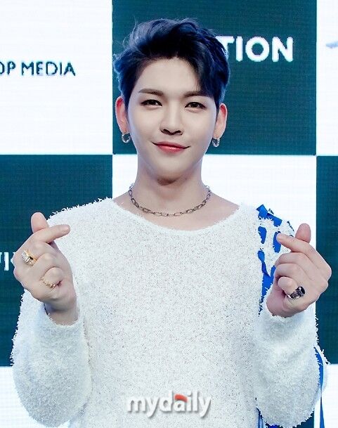 업텐션 쿤/마이데일리 DB