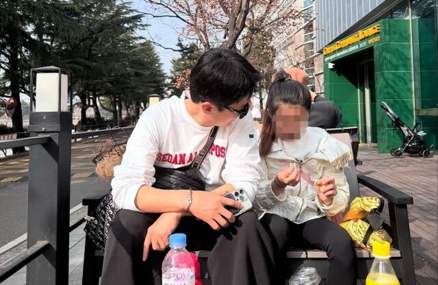배우 인교진(왼쪽)과 첫째 딸 하은 양 / 소이현 인스타그램