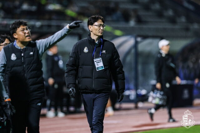 서울 이랜드가 세종스포츠정형외과 김진수, 김상범 원장과 2025시즌 팀 주치의로 동행을 이어간다./서울 이랜드