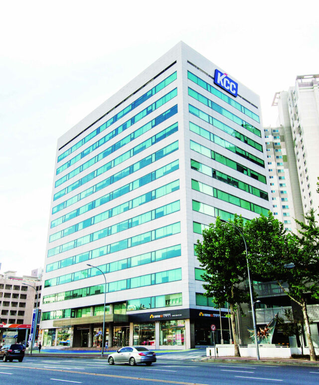 KCC 서울 서초구 본사 전경. /KCC