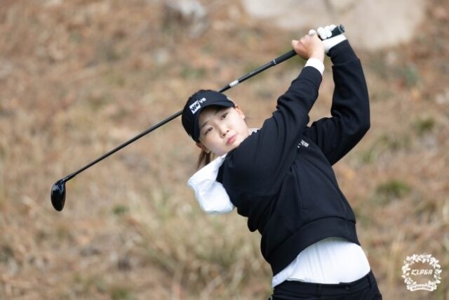 김민솔의 KLPGA 투어 두산건설 위브 챔피언십 1라운드 경기 모습. / KLPGA