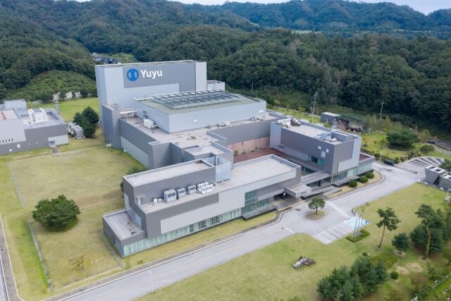 유유제약은 동물용 신약 개발기업인 VETMAB BIOSCIENCES와 반려견 전용 커뮤니티서비스인 DOG PPL에 총 12억4000만원 규모의 투자를 진행했다. /유유제약