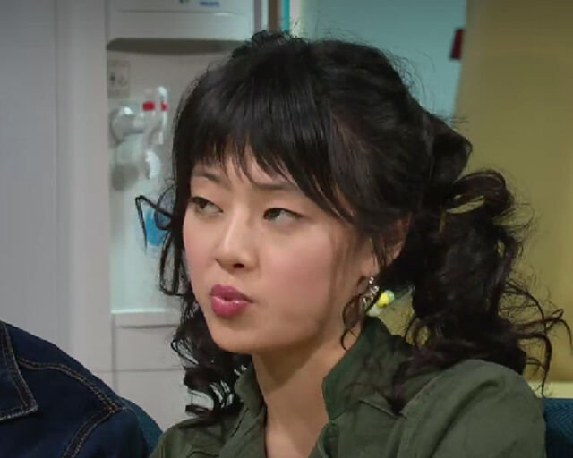 홍수아는 