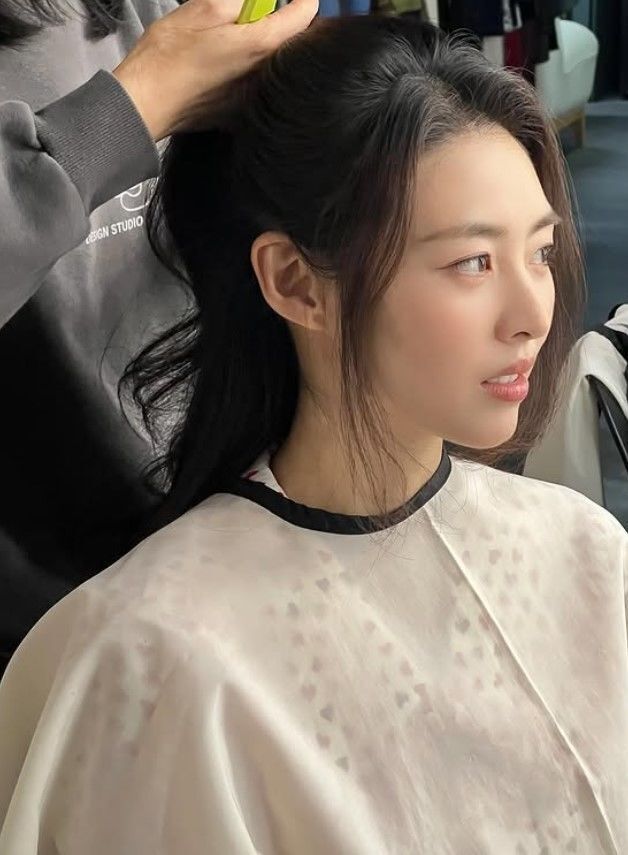 배우 이연희가 대기실에서 기다리고 있다. / 이연희 인스타그램