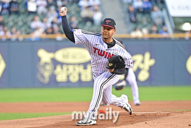 15일 서울 잠실야구장에서 열린 