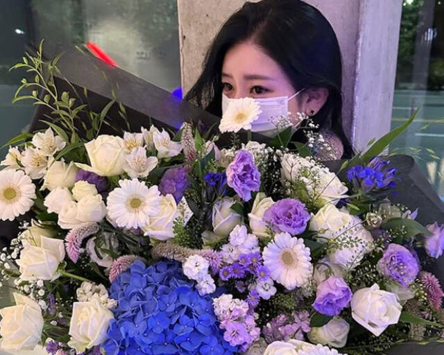 소연이 두바이에서 행복한 신혼 생활을 즐기고 있다. / 소연 소셜미디어 캡처