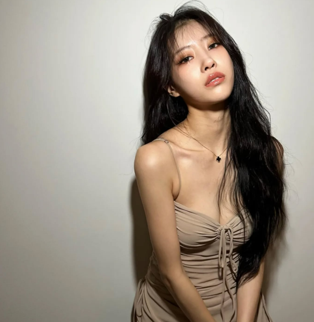 데뷔 10년 차를 맞은 이미주./이미주 SNS