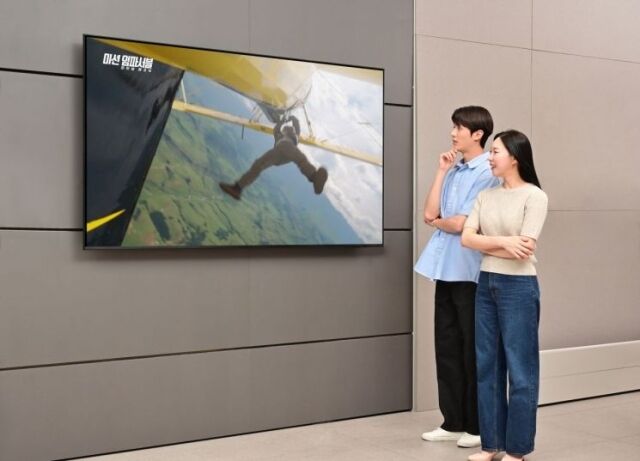 삼성전자 모델이 2025년형 QLED TV에서 상영되는 