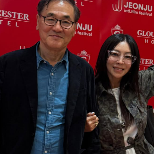 황신혜 소셜미디어