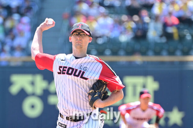 4일 오후 서울 잠실구장에 진행된 