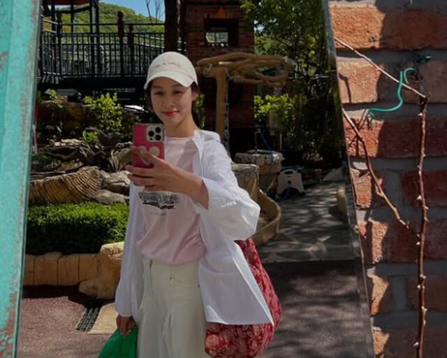 장신영의 과거에 팬들이 응원의 댓글을 남겼다. / 장신영 SNS 캡처