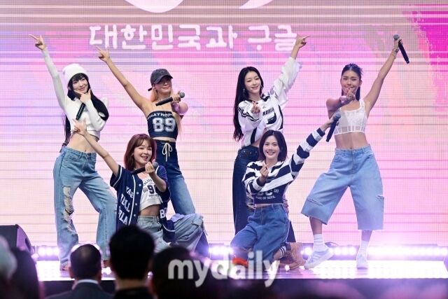 그룹 오마이걸 단체 / 마이데일리
