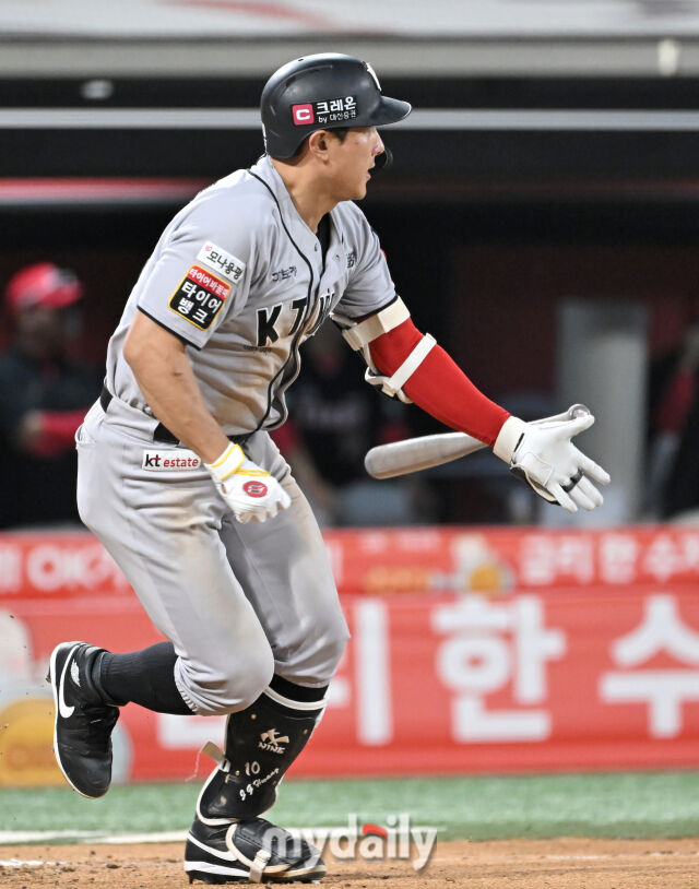 21일 오후 경기도 수원시 조원동 수원kt위즈파크에서 진행된 