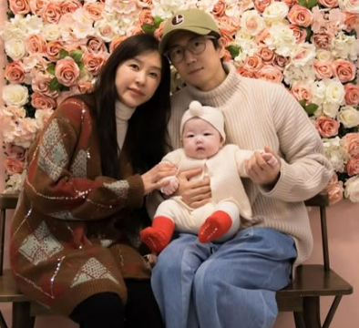 장수원-지상은 부부와 딸 / 지상은 소셜미디어