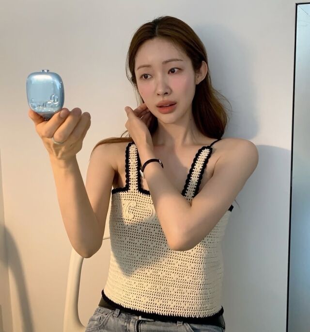 배우 차정원이 감각적인 여름 패션으로 